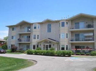 915 Elderberry Cir UNIT 215, Naperville, IL 60563