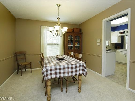 5th image of 3009 Applelane Ave