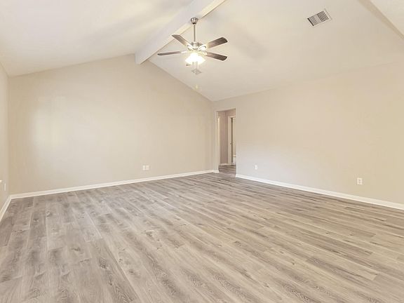4th image of 16360 Hidden River Ct