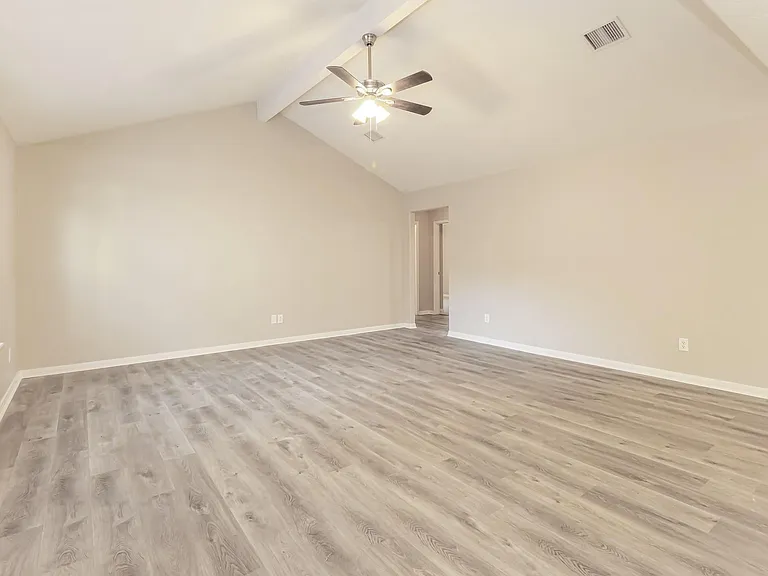 16360 Hidden River Ct — Photo 4
