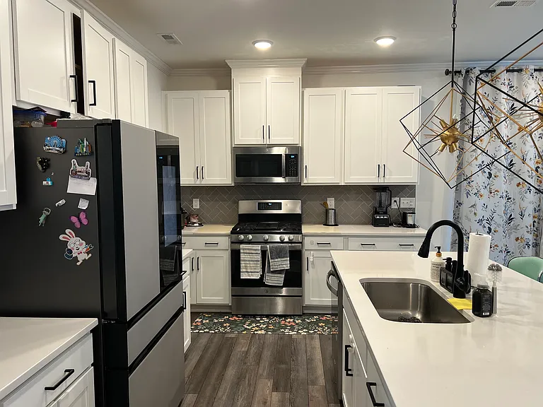184 Karlov Rd — Photo 4