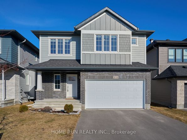 212 Condado Cres, Ottawa, ON K2V 0P3