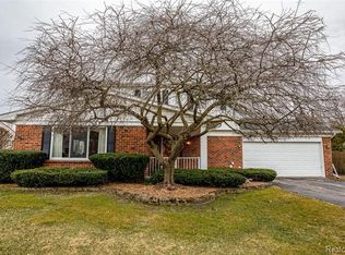 23022 Brook Forest Rd, Novi, MI 48375