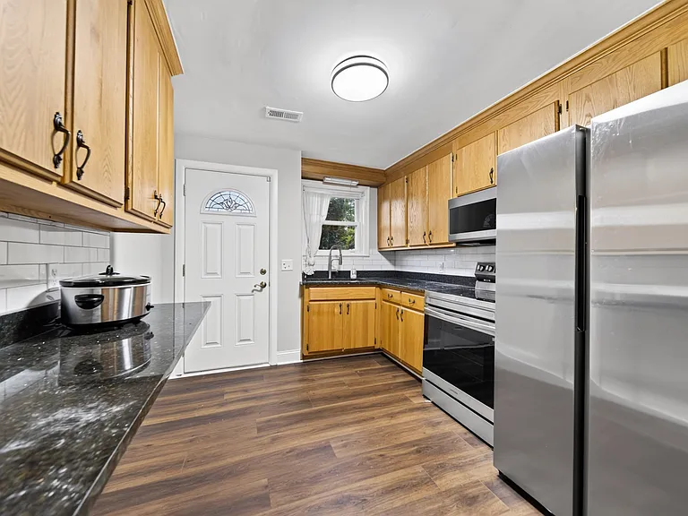 2209 Lindell Ave — Photo 19