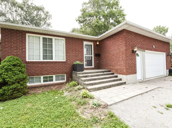 388 Leacock Dr, Barrie, ON L4N 7X3