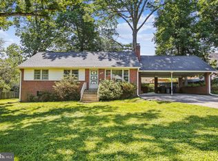 7405 Chester Dr, Annandale, VA 22003