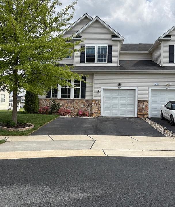 1st image of 409 Galway Ct