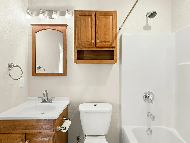 904 Philco Dr #B — Photo 23