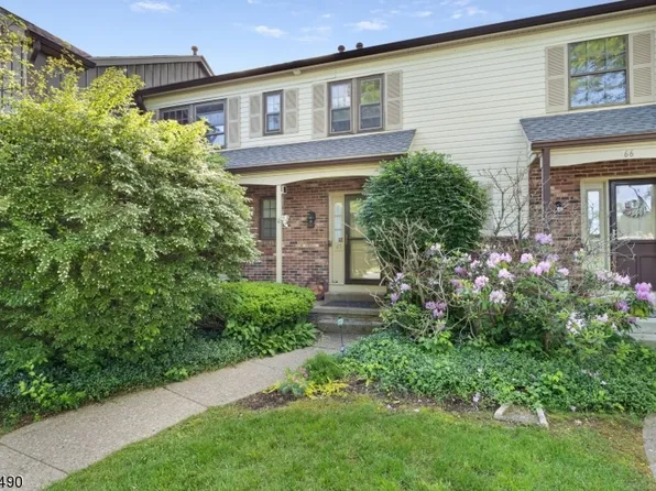 65 Duck Hawk Ct, Allamuchy Twp., NJ 07840