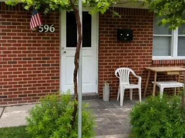 596 River Rd, New Milford, NJ 07646