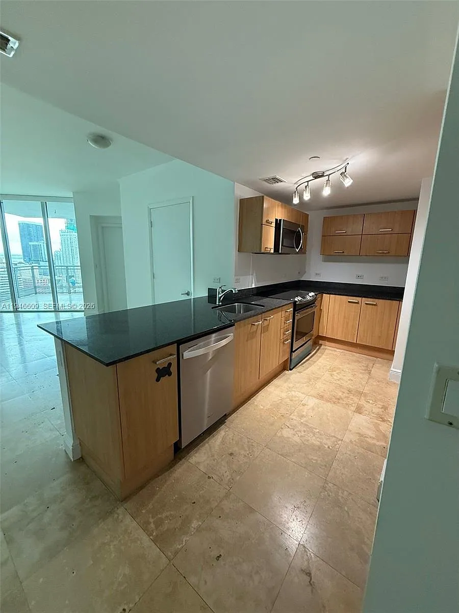 Building Photo - 350 S Miami Ave #2603