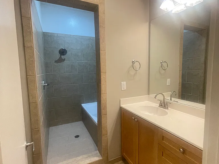 400 Mills Ave #107 — Photo 30