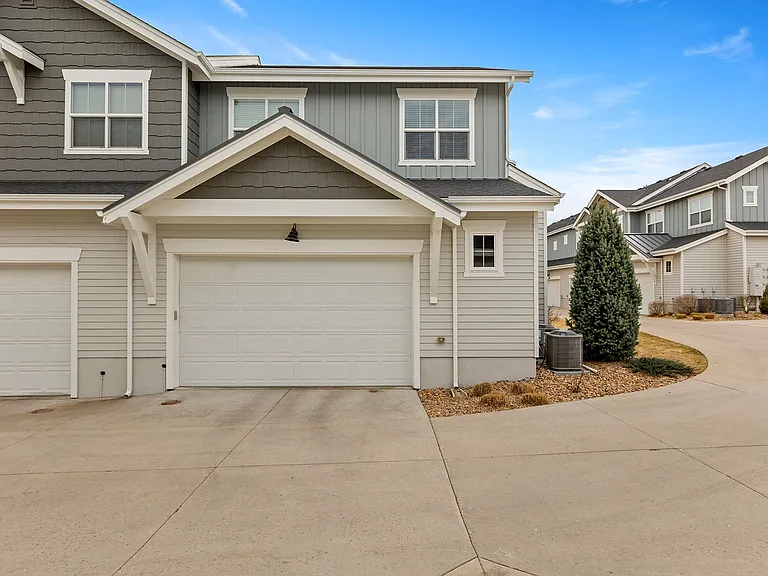 2443 Trio Falls Dr — Photo 3