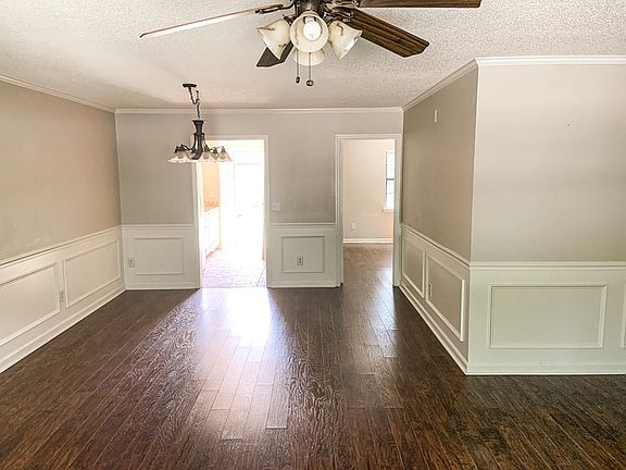 3rd image of 1714 Eastview Ln