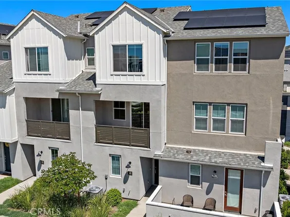 61 Wheelbarrow Rd, Rancho Mission Viejo, CA 92694