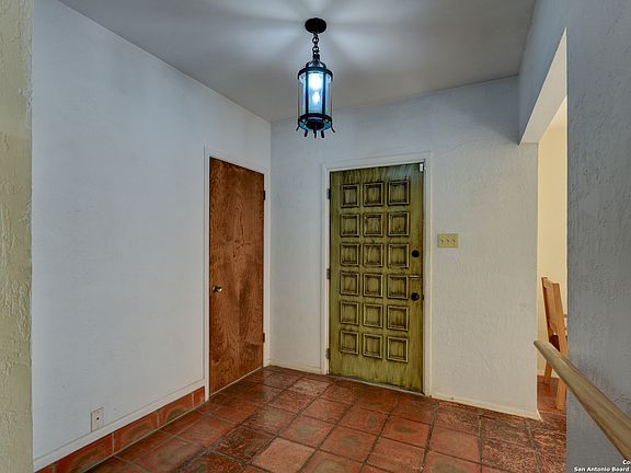 5th image of 3207 LITCHFIELD