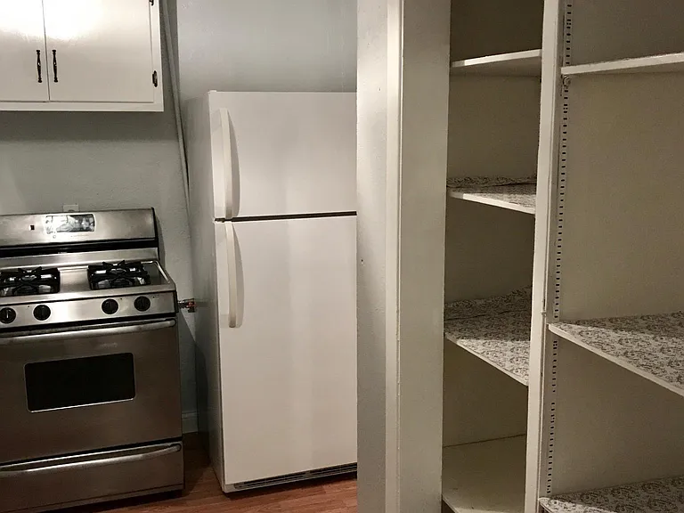 5203 Lester St — Photo 10