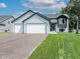 725 114th Ct NE, Blaine, MN 55449