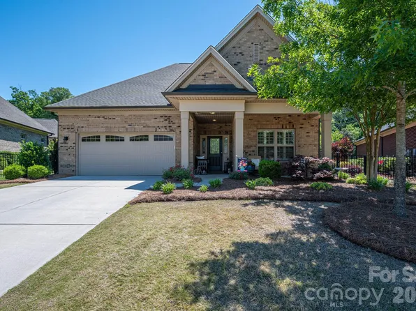 5228 Courtyard Ln, Belmont, NC 28012