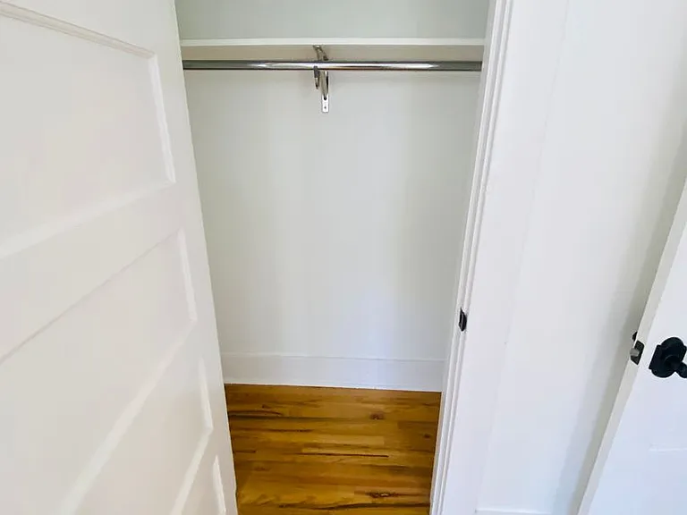1672 S Harvard Blvd — Photo 16