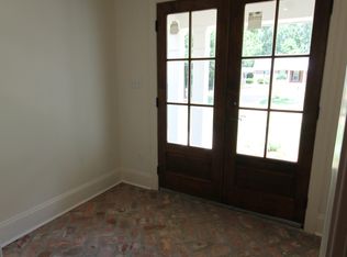 208 Colonial Rd, Oxford, MS 38655