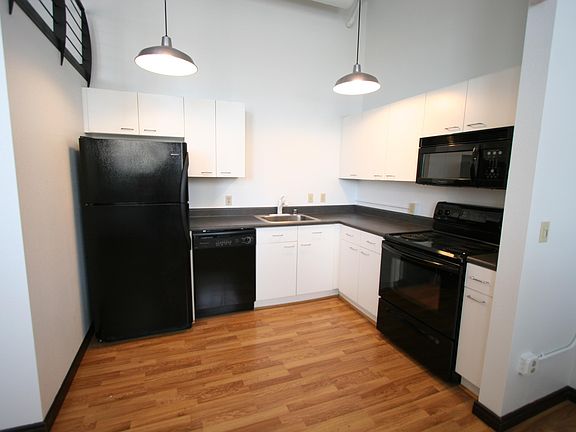 5th image of 301 Central Ave NE APT 117
