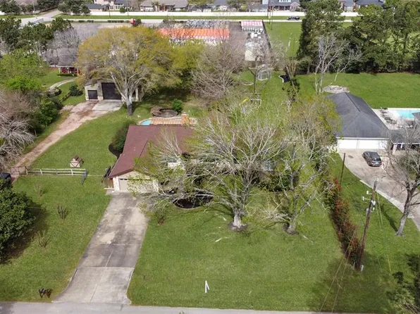 2711 N Saddlebrook Lane, Katy, TX 77494