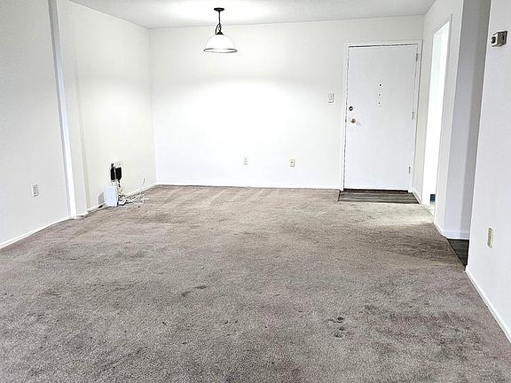 5th image of 100 West Ave #501-S