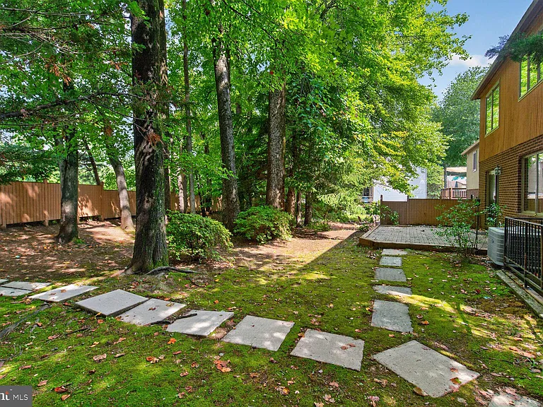 3615 Devilwood Ct — Photo 10