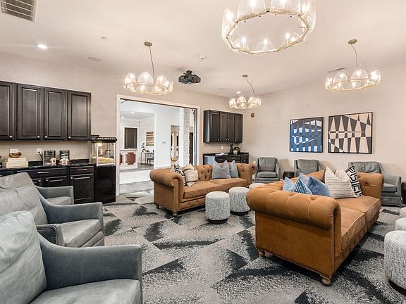 4th image of 5300 Riverside Dr #129