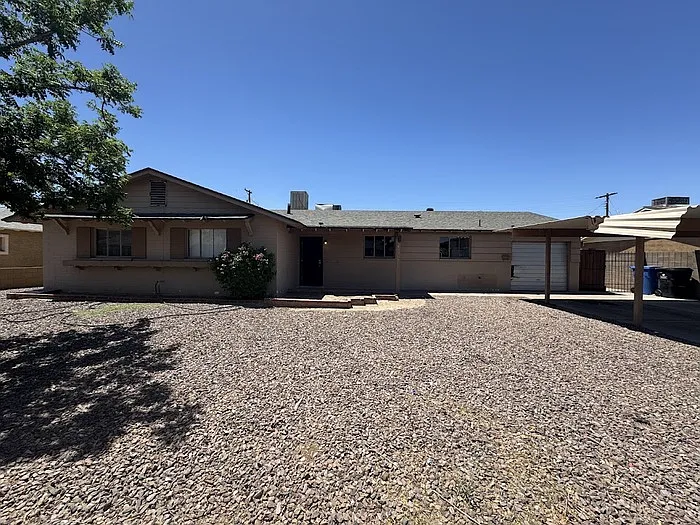 5857 W Coolidge St — Photo 2