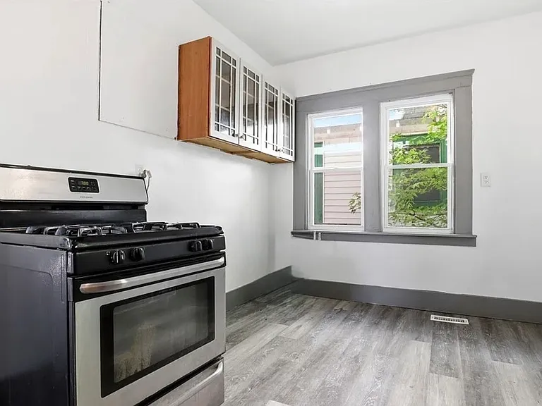 13913 Chapelside Ave — Photo 8