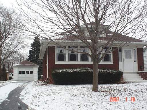 1st image of 644 S 1st Ave