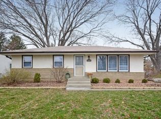 1075 Glenhill Rd, Shoreview, MN 55126