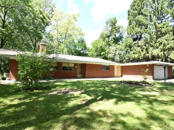 1510 Emmertsen Rd S, Racine, WI 53406