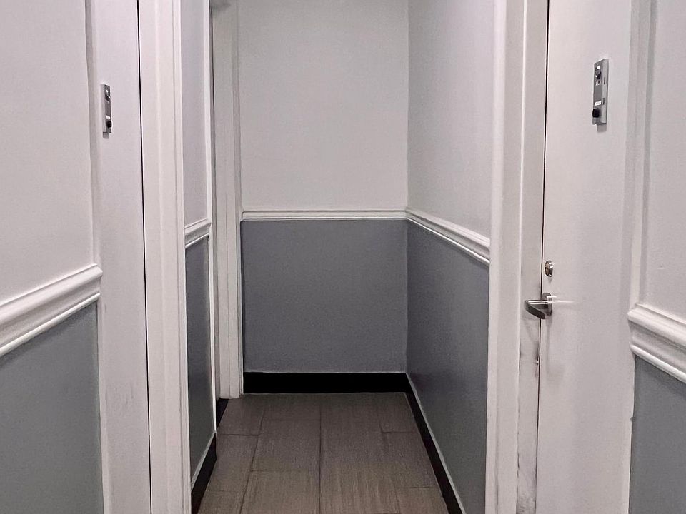 1st image of 215 E Broadway #3