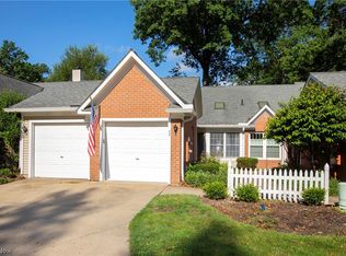 225 Westwind Dr APT 23, Avon Lake, OH 44012