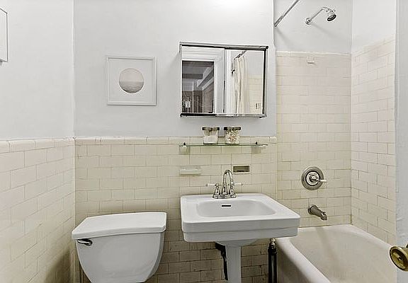 5th image of 235 W 102nd St APT 12W