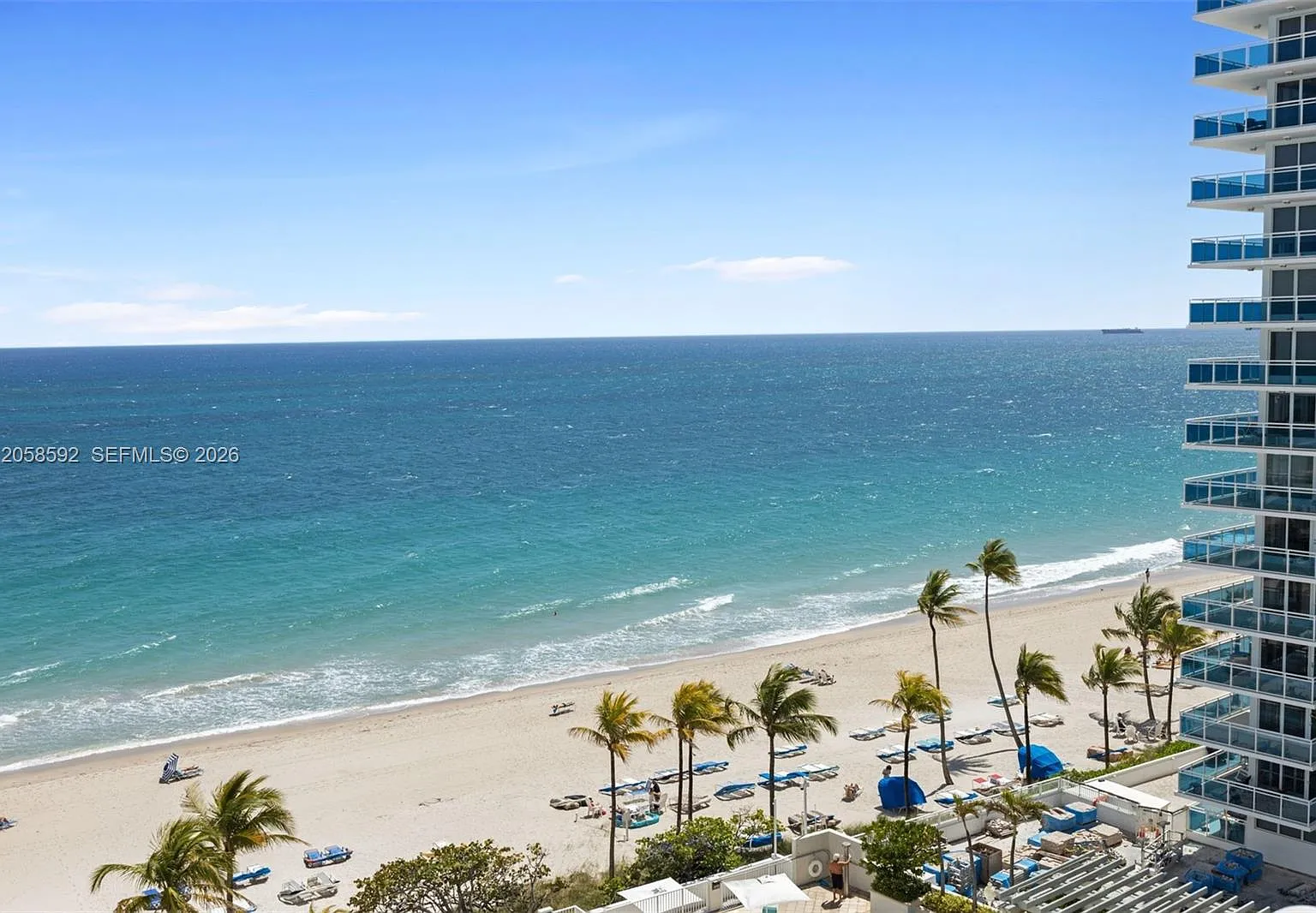Playa Del Sol Condo — Photo 1
