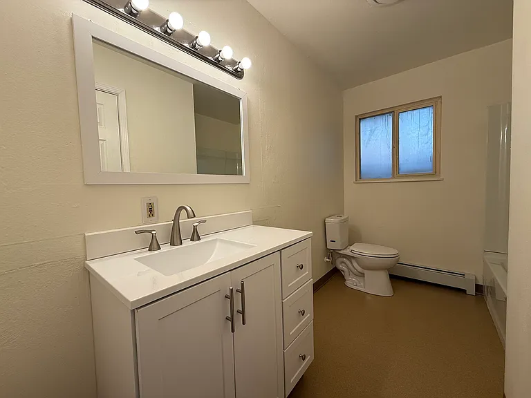 749 Fischer Ave #1 — Photo 5