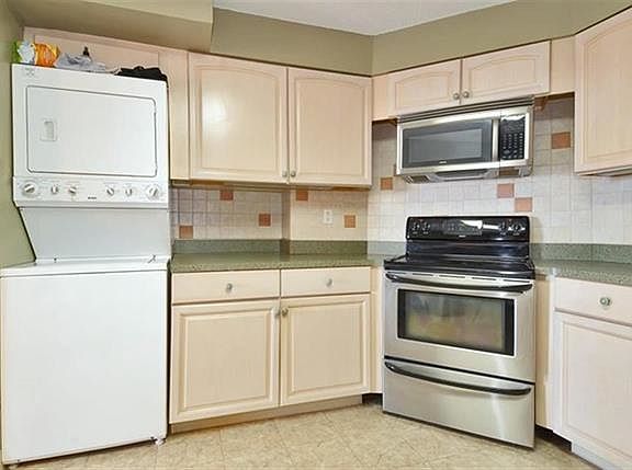 3rd image of 412 Harmon Cove Tower #412