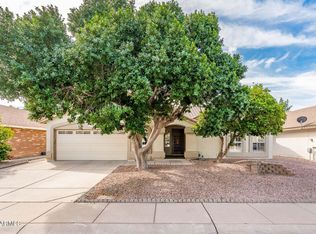 1033 E Hearne Way, Gilbert, AZ 85234
