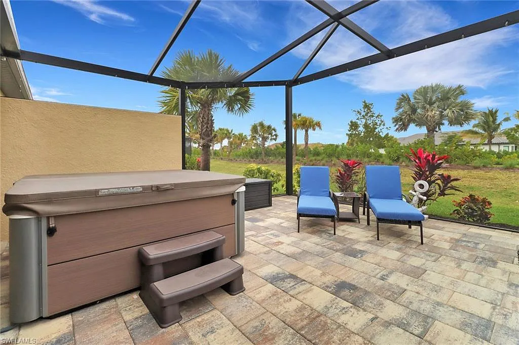 3 bed, 2.0 bath, 1905 sqft, $7,500 — Photo 3