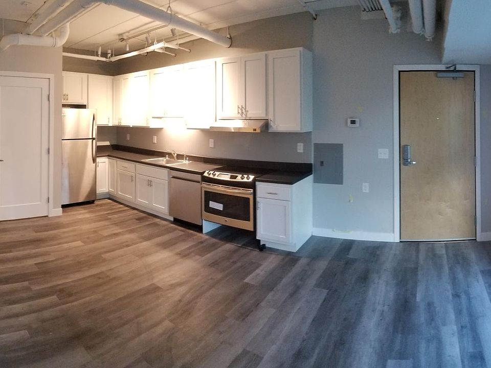 2nd image of 2630 Essex St SE #B