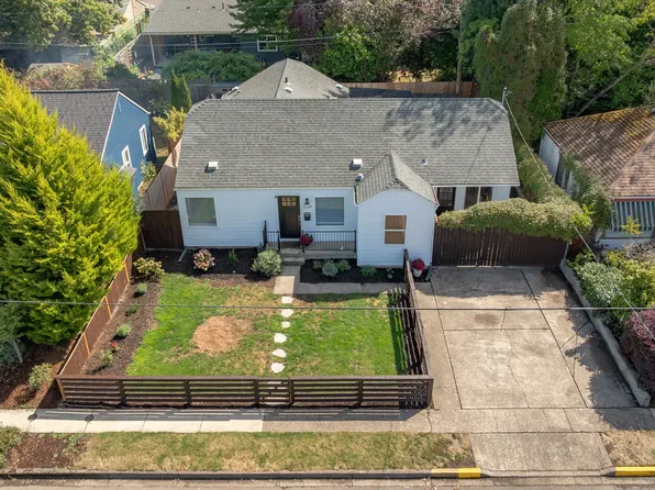 1228 NW Cedar St, McMinnville, OR 97128