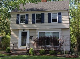 20384 Parkview Ave, Rocky River, OH 44116