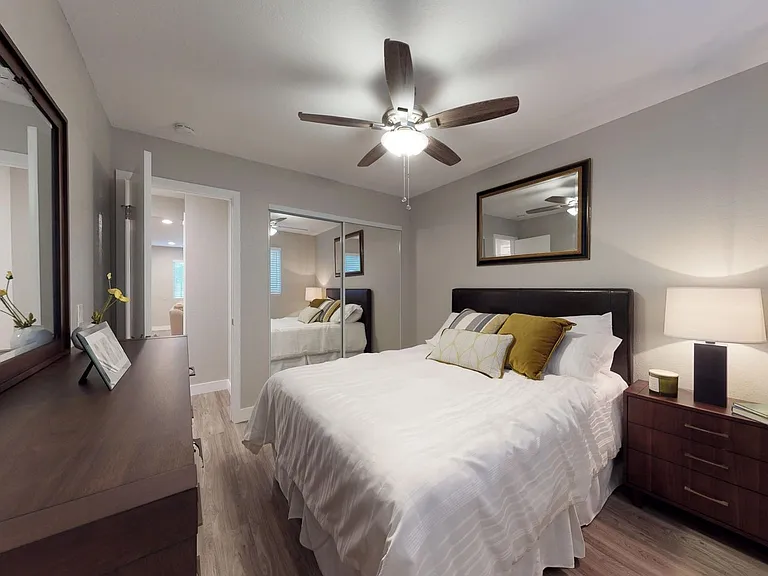 303 W Clemmens Ln — Photo 6
