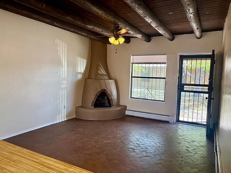 604 Arno Street NE — Photo 2