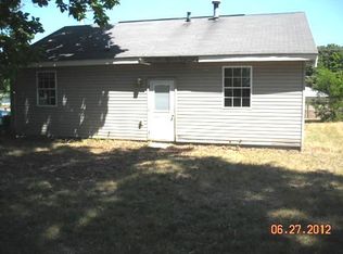 327 Pokagon St, Dowagiac, MI 49047