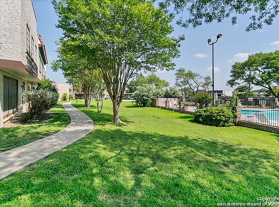 2nd image of 10903 Crown Park